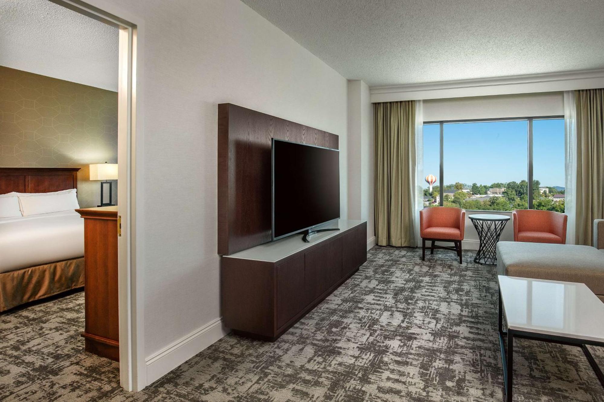 Hilton Greenville Exterior foto